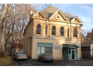 More details for 610 Oak St, Syracuse, NY - Retail for Sale