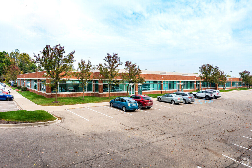 27275 Haggerty Rd, Novi, MI for sale - Building Photo - Image 3 of 8