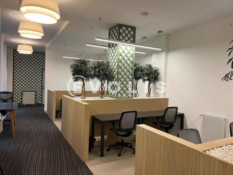 Office in Paris for sale - Interior Photo - Image 2 of 13