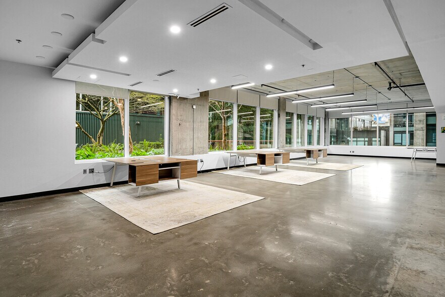 2727 Western Ave, Seattle, WA to rent - Interior Photo - Image 3 of 38