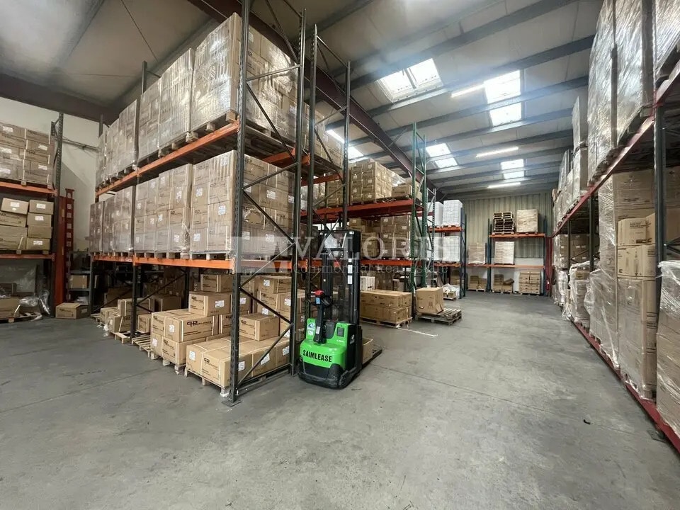 Office in Chassieu to rent Interior Photo- Image 1 of 5