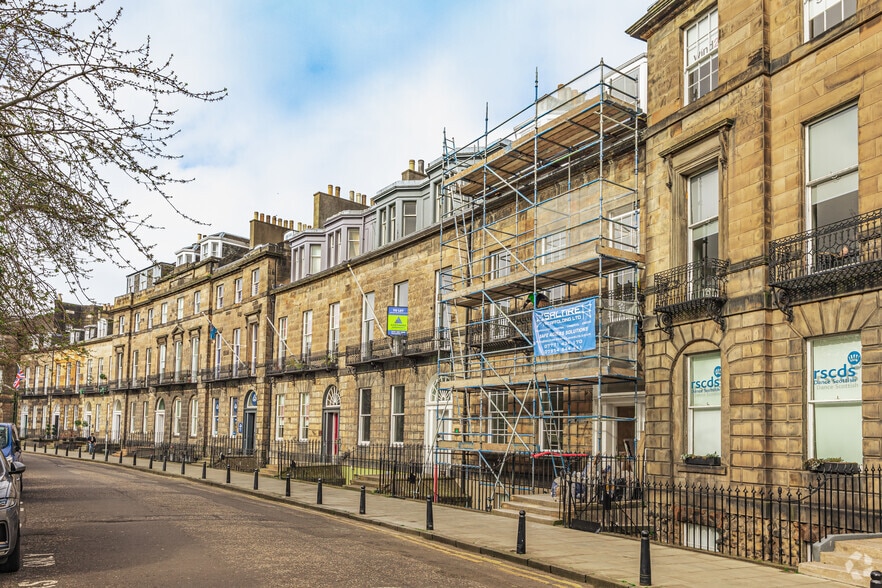 13-15 Coates Cres, Edinburgh to rent - Building Photo - Image 2 of 2