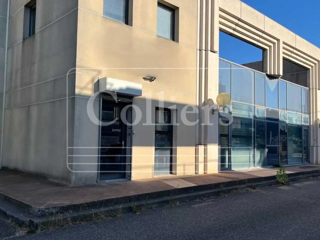 Office in Aix-en-Provence to rent Building Photo- Image 1 of 12