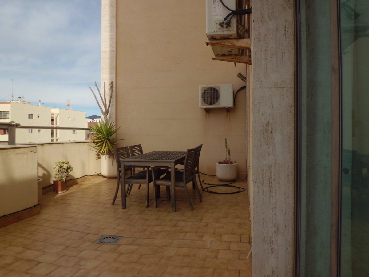 Office in El Ejido, Almería to rent Primary Photo- Image 1 of 9