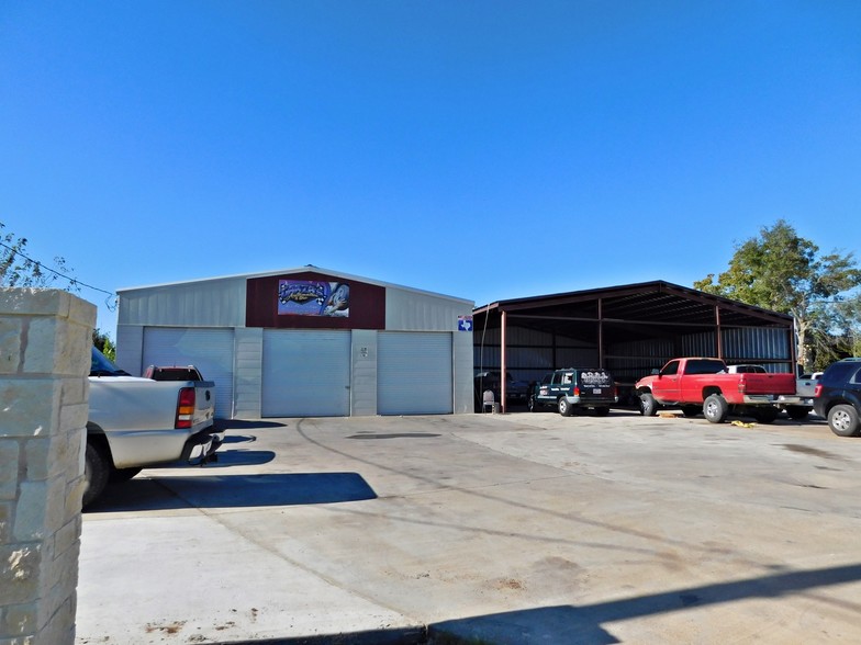 1310 Miller Rd, Sealy, TX for sale - Building Photo - Image 1 of 1