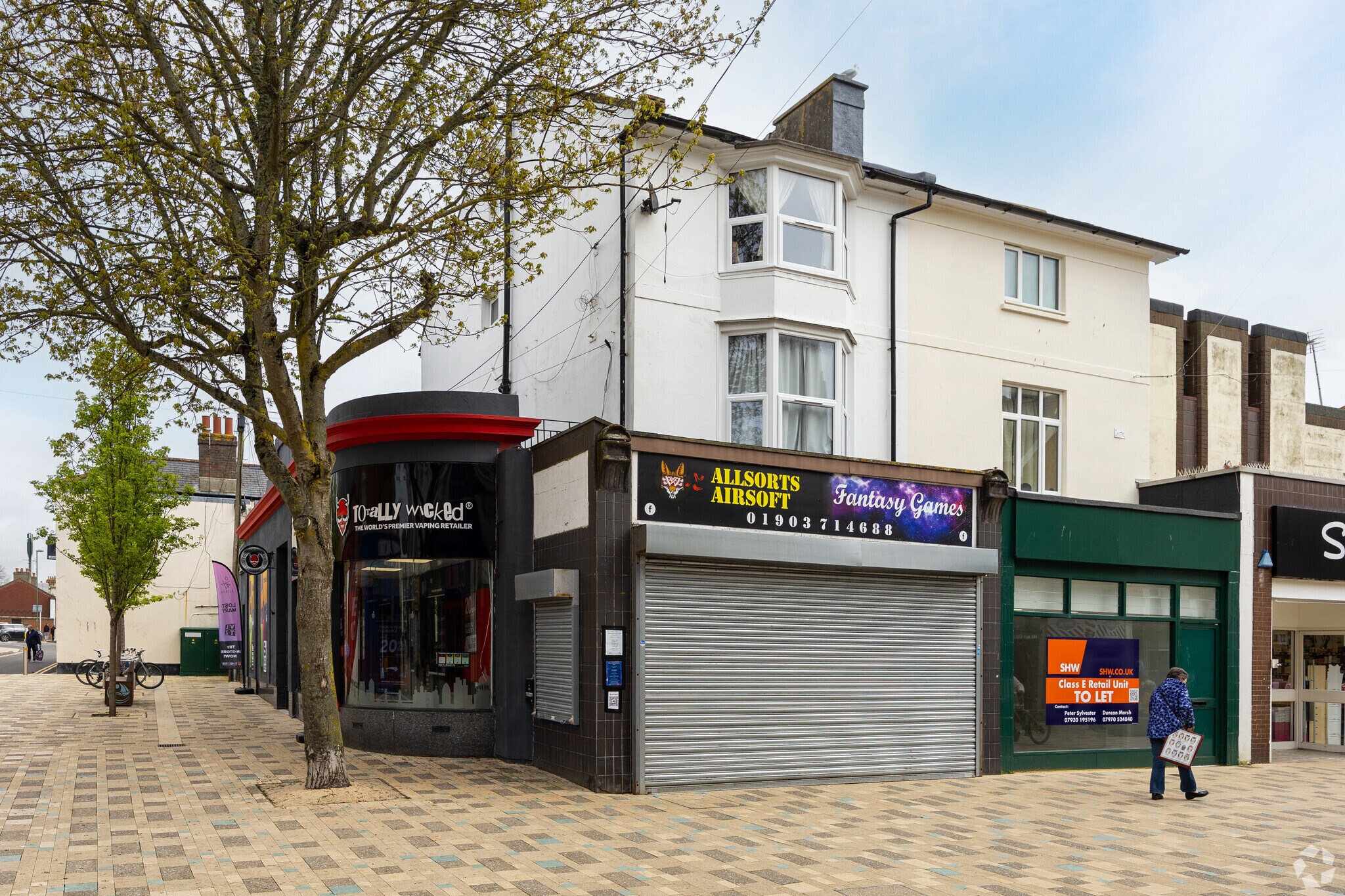 43 High St, Littlehampton to rent Primary Photo- Image 1 of 3