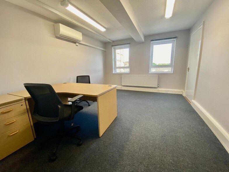 The Causeway, Maldon to rent - Building Photo - Image 2 of 5