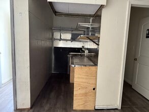 1303 Rycroft St, Honolulu, HI for sale Interior Photo- Image 2 of 11