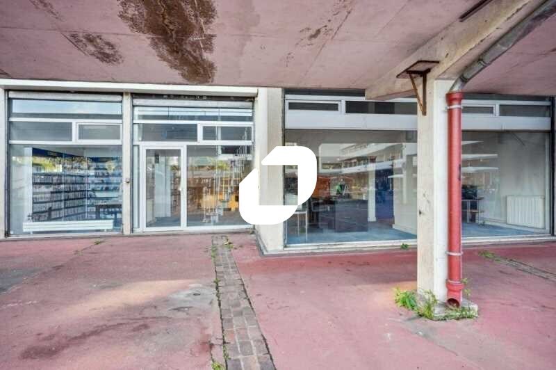 Office in Colombes for sale Building Photo- Image 1 of 16