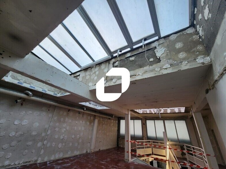Office in Paris for sale - Interior Photo - Image 3 of 16