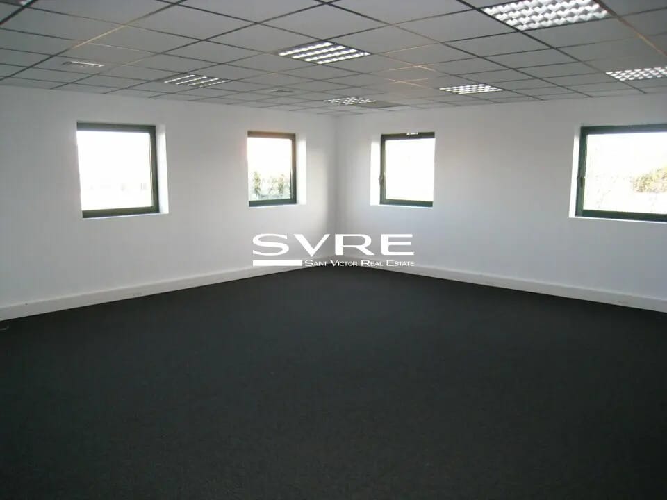 Location Bureaux 65 m² à 348 m² - Photo 1