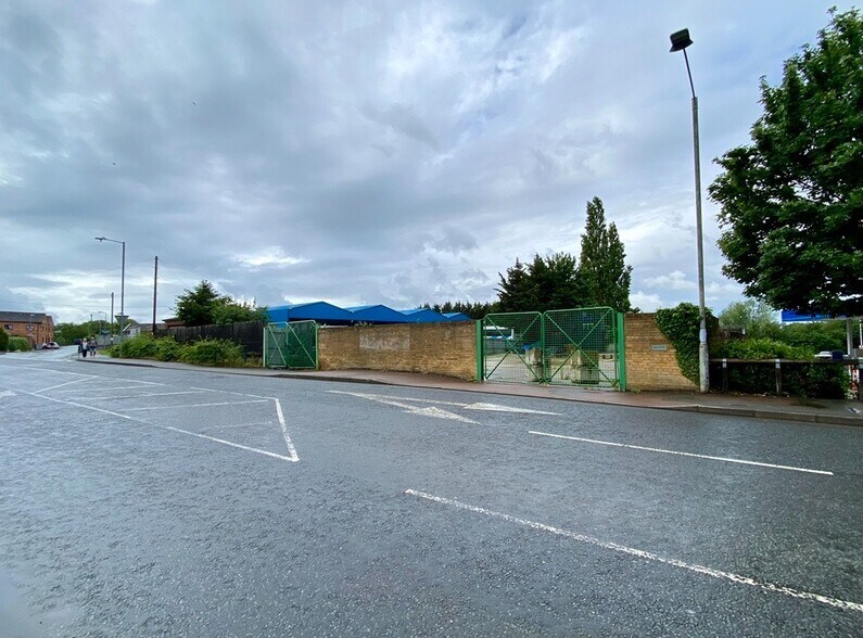Storage Yard at Worcester Rd, Evesham to rent - Building Photo - Image 2 of 3