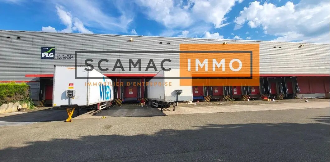 Office in MAUREPAS to rent Building Photo- Image 1 of 5