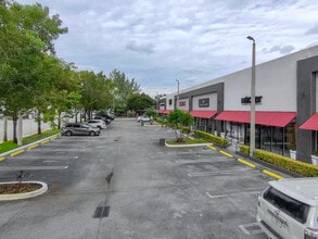 7850 NW 32nd St, Doral, FL to rent Building Photo- Image 1 of 2