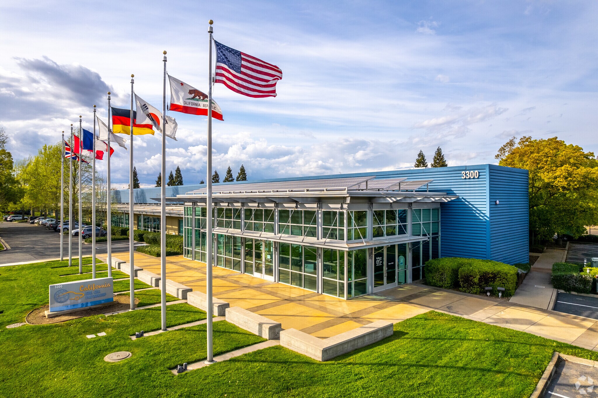 3300 Industrial Blvd, West Sacramento, CA to rent Primary Photo- Image 1 of 7