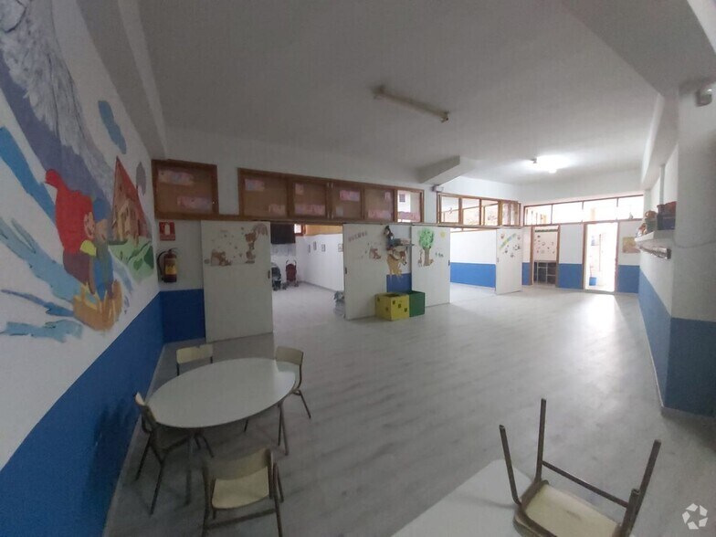 Retail in Segovia, Segovia to rent - Interior Photo - Image 1 of 1