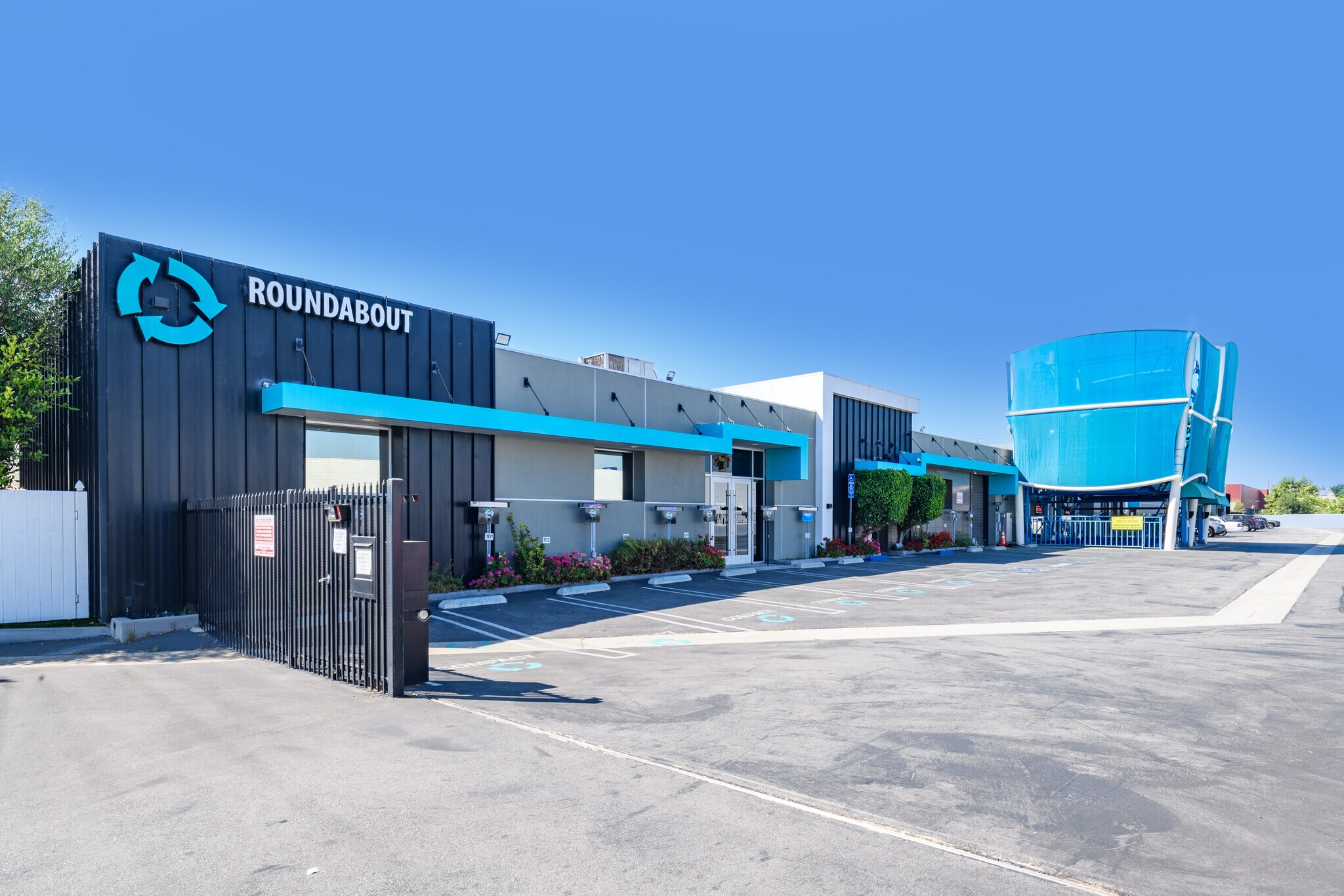 217-277 S Lake St, Burbank, CA for sale Building Photo- Image 1 of 1