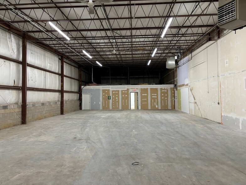 1702 Industrial Hwy, Cinnaminson, NJ for rent - Interior Photo - Image 3 of 3