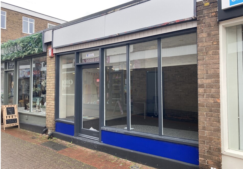 9 Bredwood Arcade, Green End, Whitchurch for sale Primary Photo- Image 1 of 1