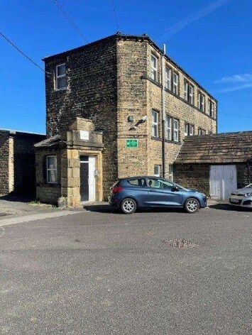 Fair Lea Rd, Huddersfield for sale Primary Photo- Image 1 of 1