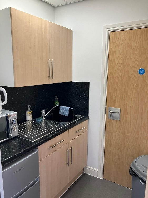 Bowen Ct, St Asaph to rent Interior Photo- Image 1 of 2