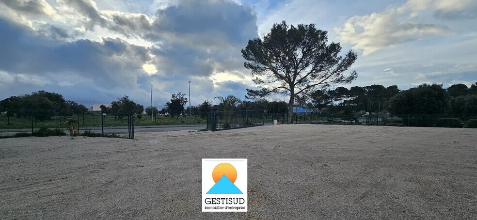Light Industrial in Signes to rent - Building Photo - Image 2 of 9