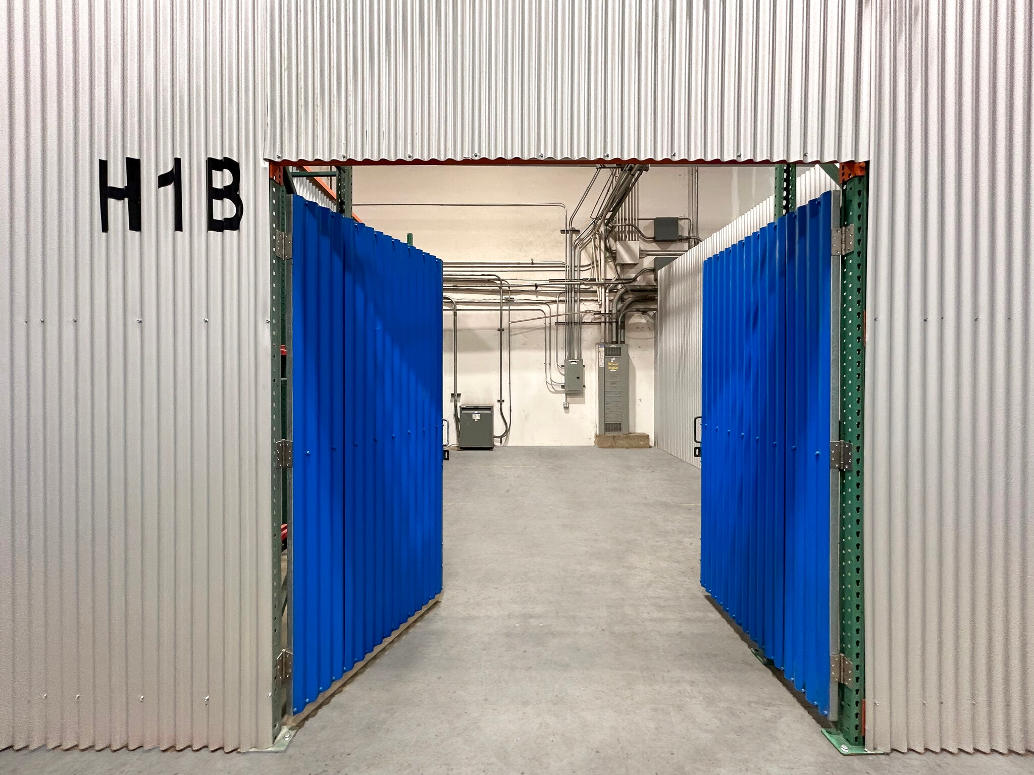 4901-4911 Central Ave, Richmond, CA to rent Interior Photo- Image 1 of 3