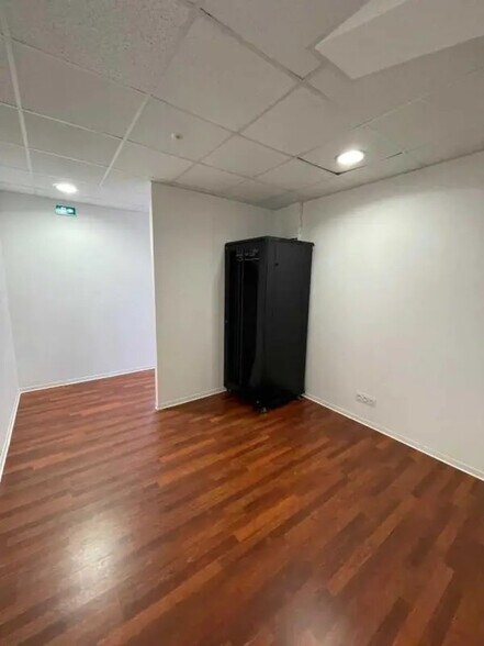 Office in Gradignan to rent - Building Photo - Image 3 of 10