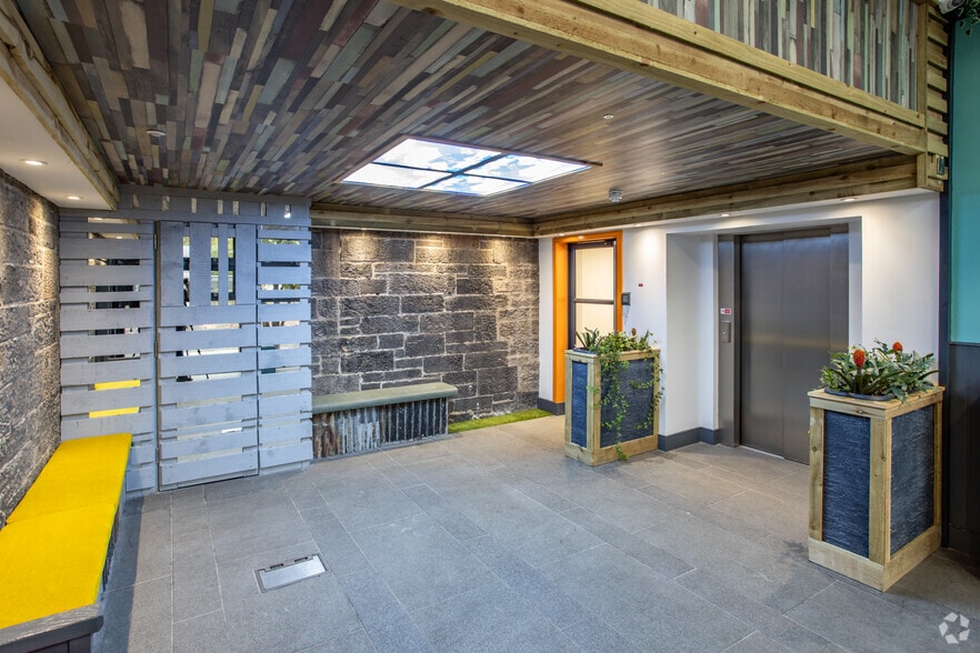 496 Ferry Rd, Edinburgh for sale - Lobby - Image 3 of 23