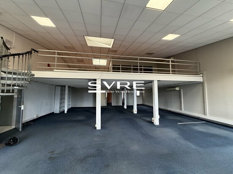 Retail in Marseille for sale - Interior Photo - Image 3 of 12