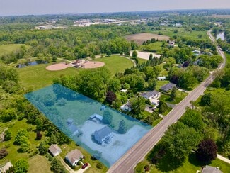 More details for 3172 N Riverside Dr, Saukville, WI - Retail to Rent