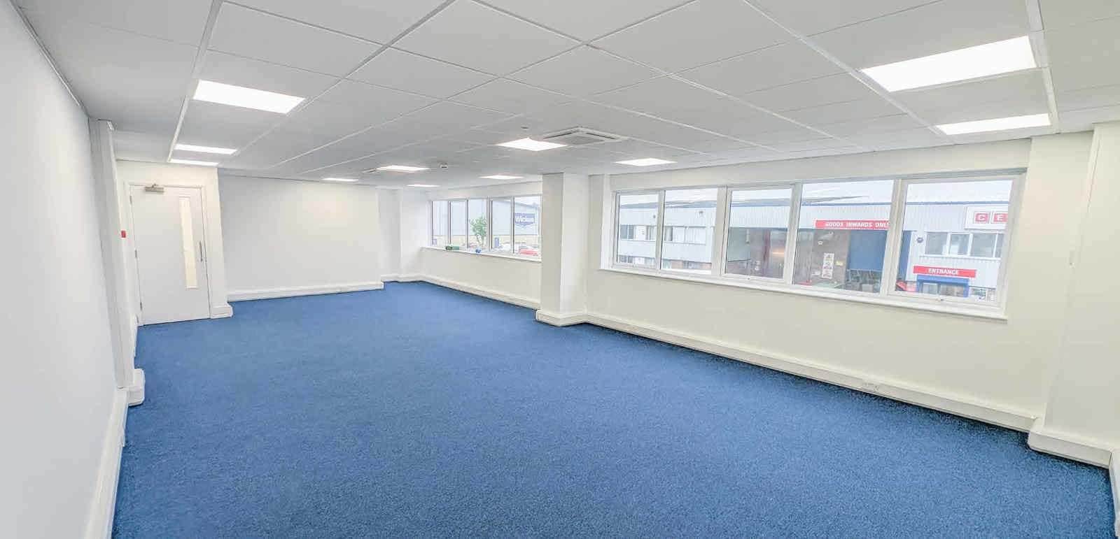 Hedge End, Southampton to rent Interior Photo- Image 1 of 2