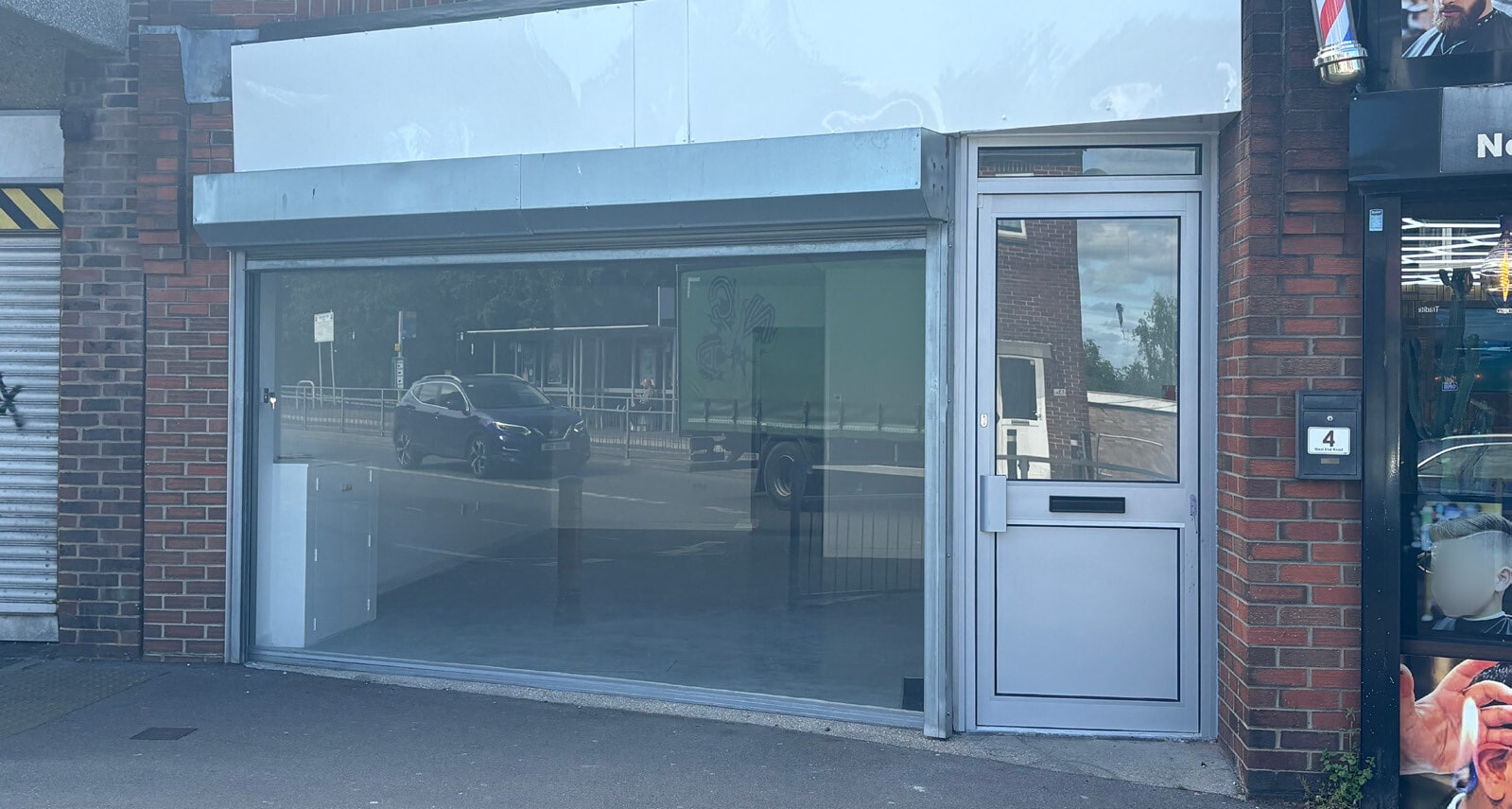 6 West End Rd, Southampton to rent Building Photo- Image 1 of 4