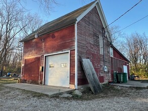 1059 Kimball Ave, Woodstock, IL for rent Building Photo- Image 1 of 5