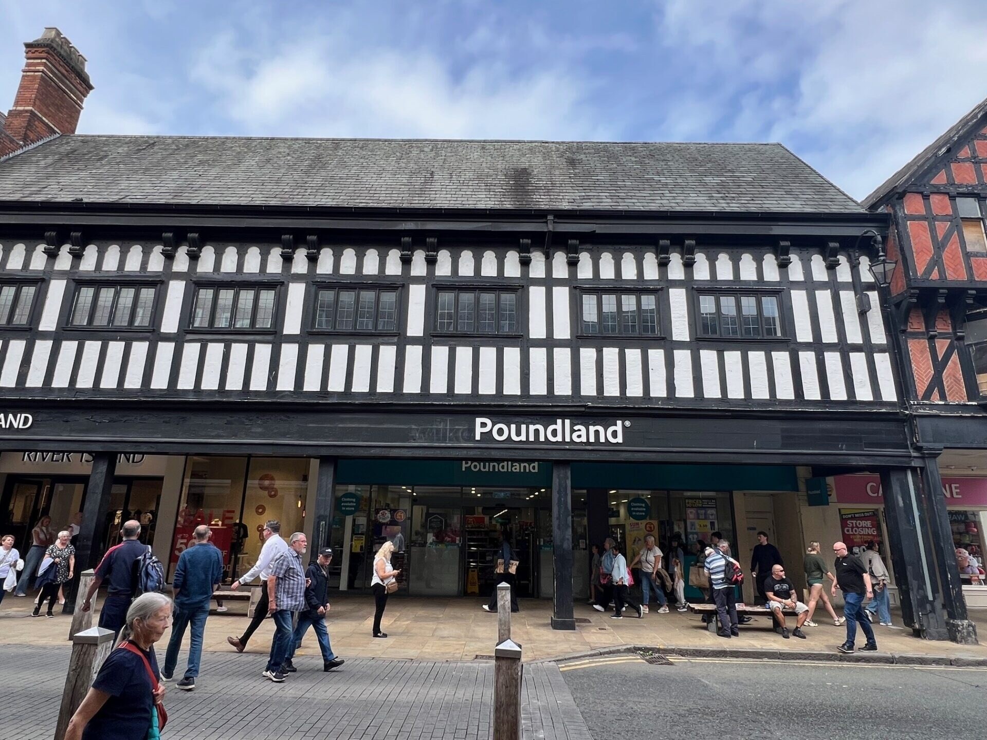 27-35 Foregate St, Chester to rent Building Photo- Image 1 of 2