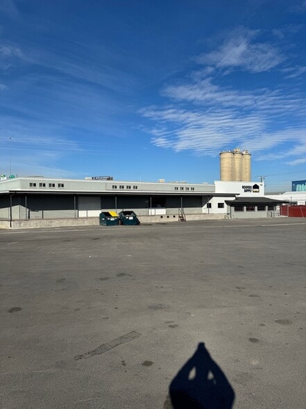 920 S 500 W, Salt Lake City, UT to rent - Building Photo - Image 2 of 11