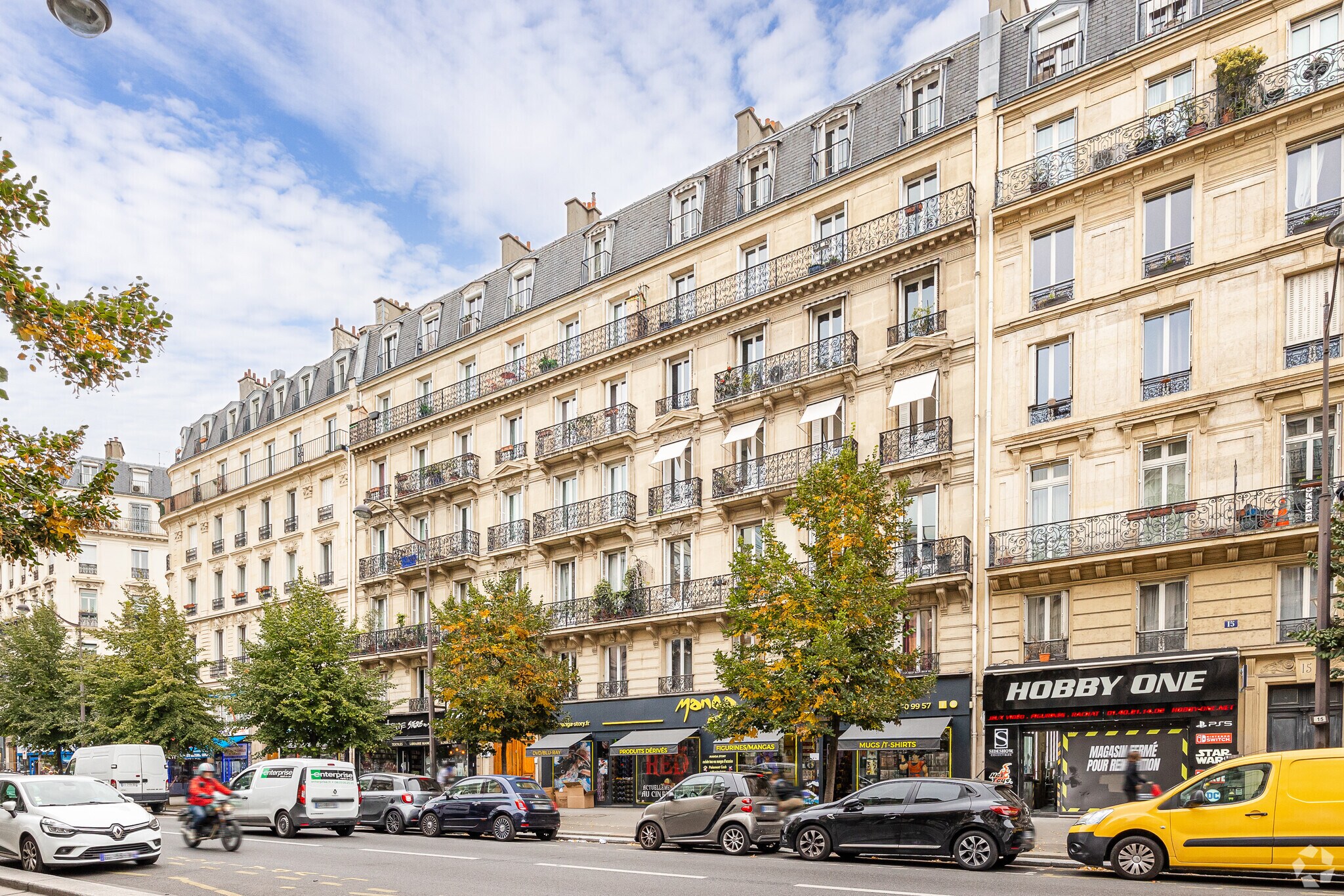 Office / Retail in Paris to rent Primary Photo- Image 1 of 4