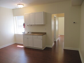 1460 Park Rd NW, Washington, DC for rent Interior Photo- Image 1 of 9