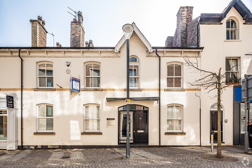 Greenwood St, Altrincham to rent - Primary Photo - Image 1 of 2