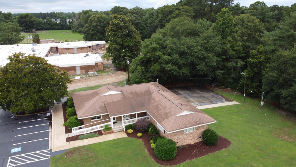 320 W Ransom St, Fuquay Varina, NC for rent - Aerial - Image 3 of 8