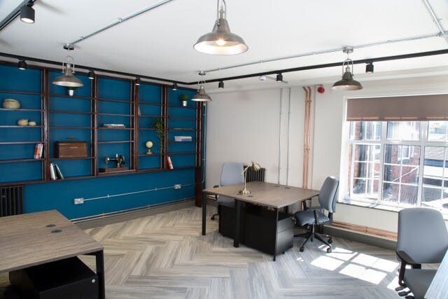 Market Sq, Aylesbury to rent - Interior Photo - Image 3 of 14
