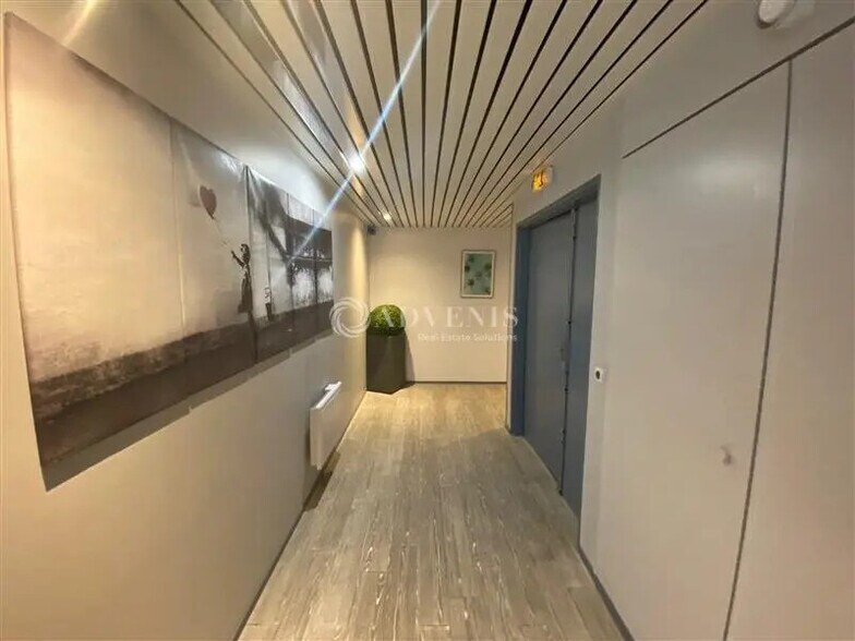 Office in Nogent-sur-Marne to rent - Lobby - Image 3 of 6
