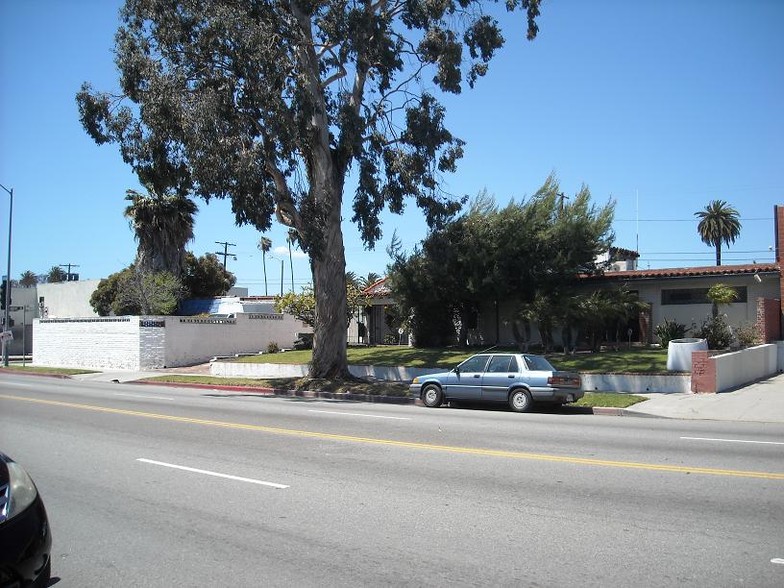 4851-4853 W Jefferson Blvd, Los Angeles, CA for rent - Primary Photo - Image 2 of 9