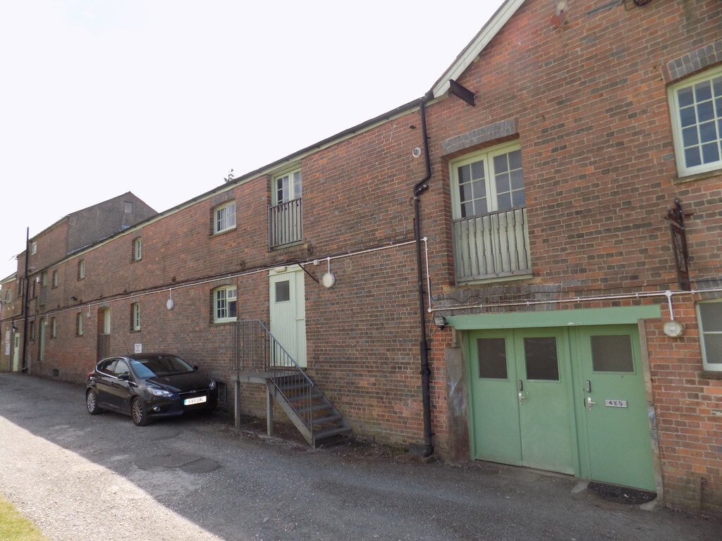 High St, Battle to rent Building Photo- Image 1 of 4