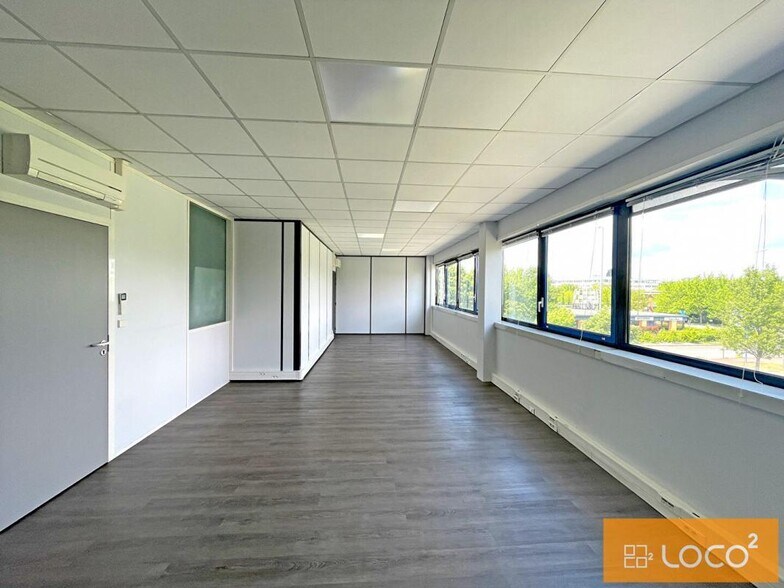 Office in Labège to rent - Building Photo - Image 2 of 11