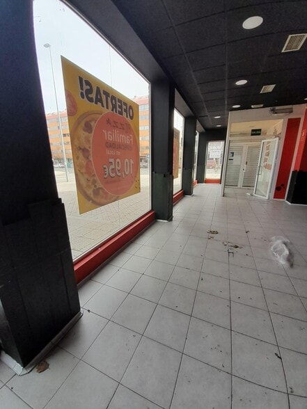 Avenida de Alemania, 48, Cáceres, Cáceres to rent - Building Photo - Image 2 of 47