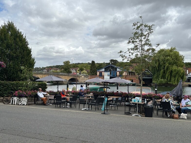 Units 1-2 Thameside, Henley On Thames to rent - Building Photo - Image 3 of 4