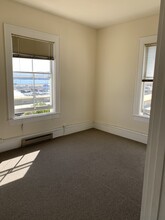 1060 Grant St, Benicia, CA for rent Interior Photo- Image 1 of 2