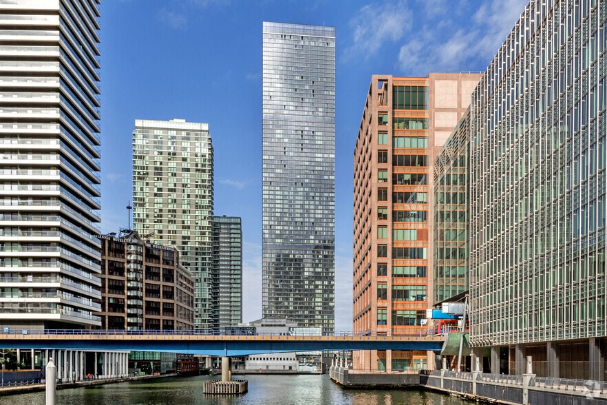 14 Marsh Wall, London to rent - Primary Photo - Image 1 of 7