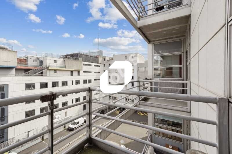 Light Industrial in Paris to rent - Building Photo - Image 3 of 10